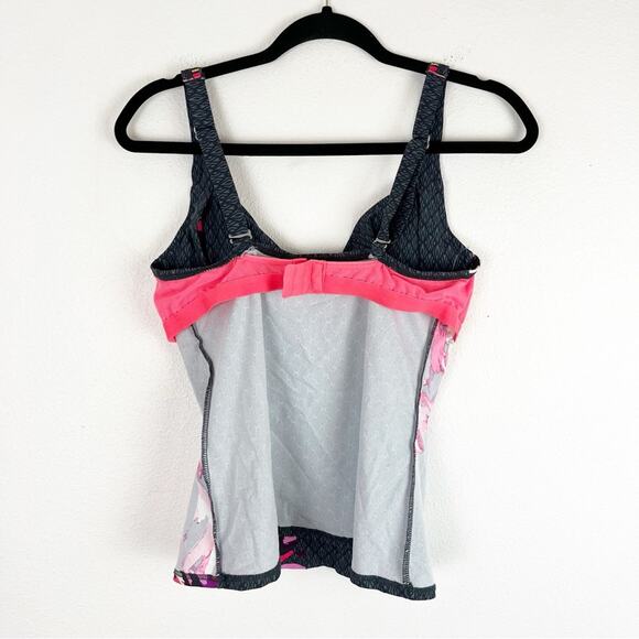 Title Nine Womens Bodacious Tankini Top Geometrical Floral Print Grey 34D NWT - Picture 4 of 8